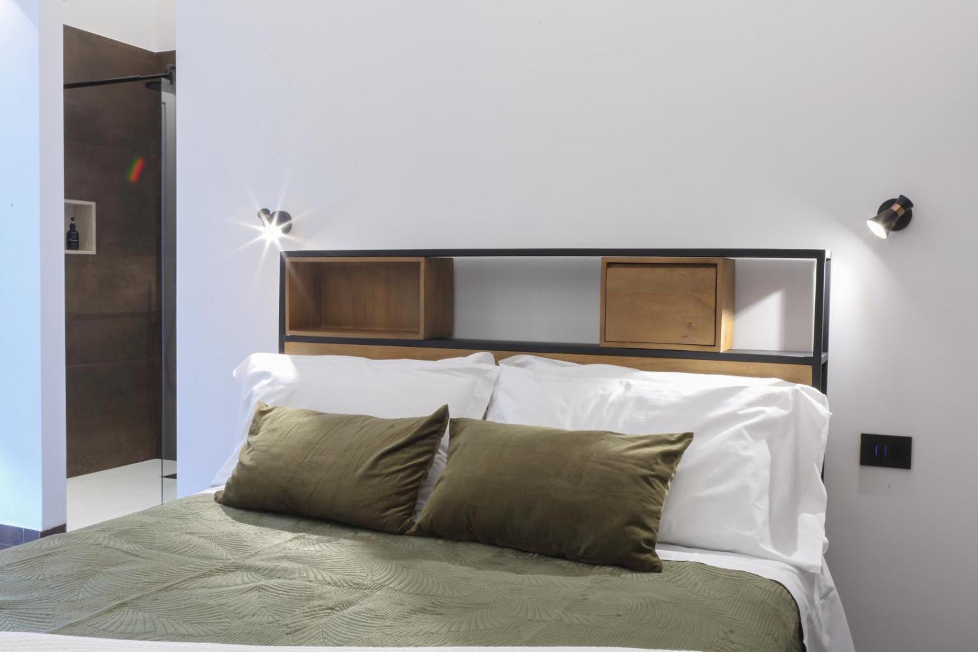 Bohemien Boutique Guesthouse Cefalu Ruang foto