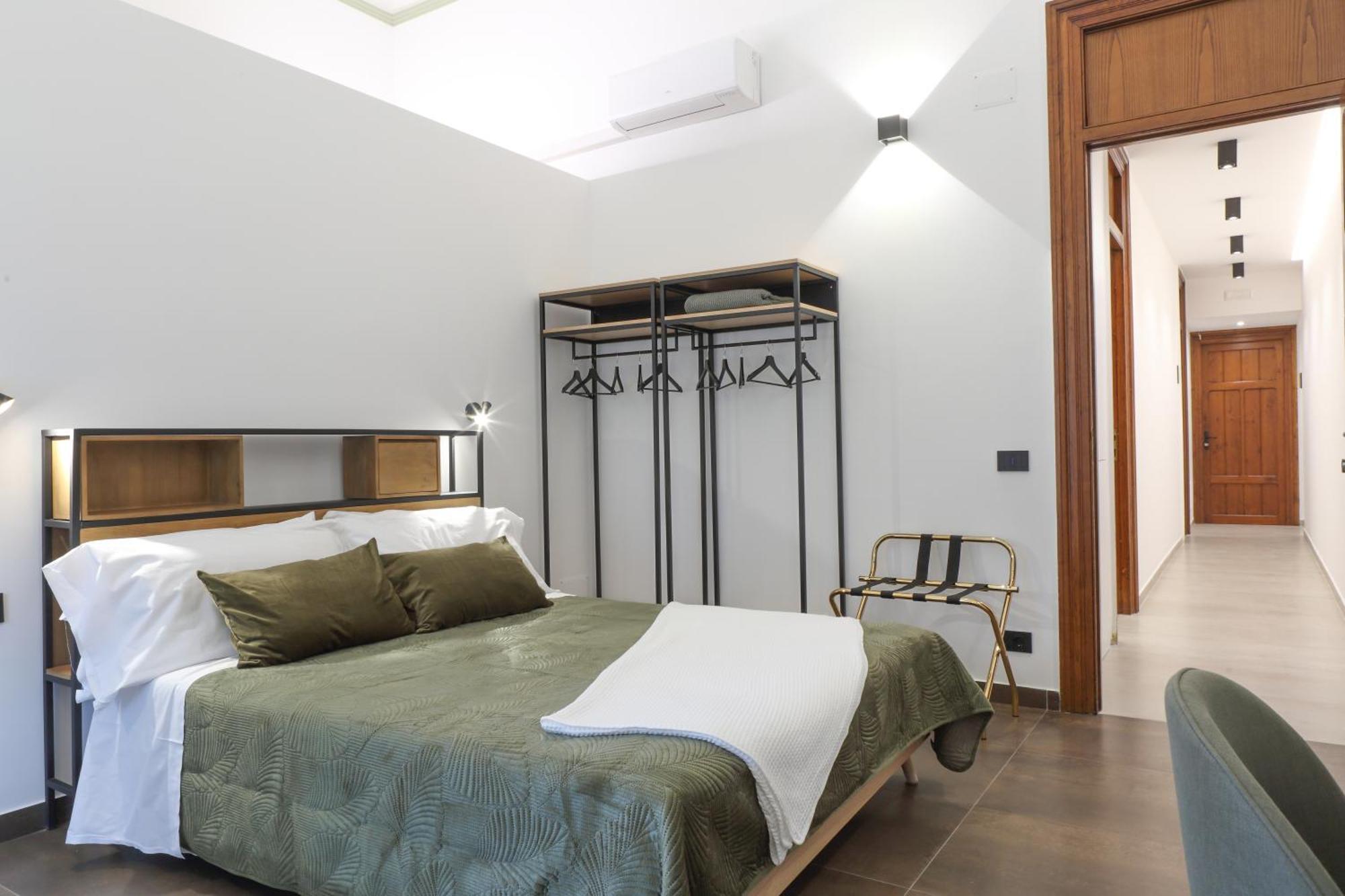 Bohemien Boutique Guesthouse Cefalu Ruang foto
